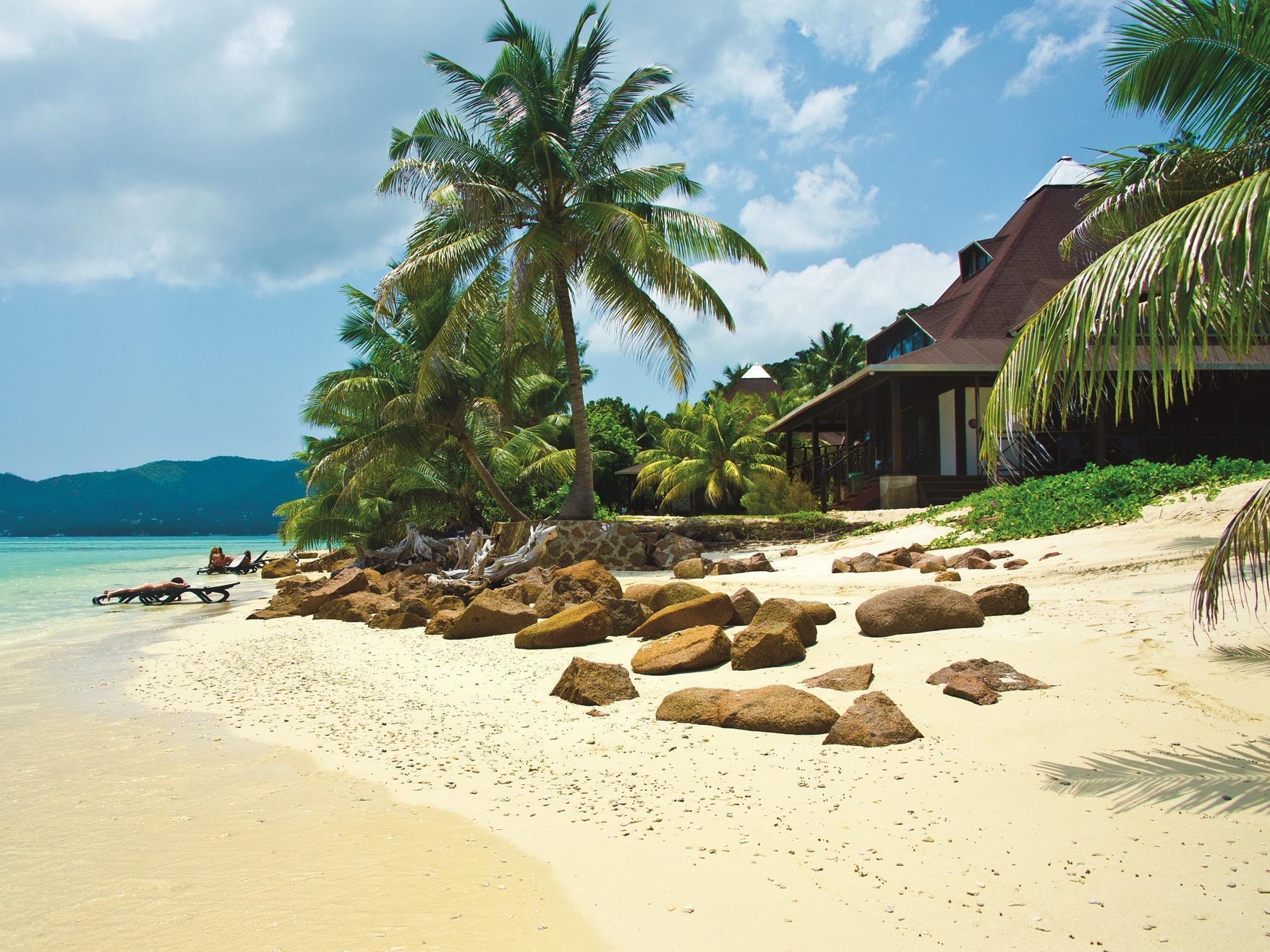 New Emerald Cove Hotel Baie Sainte-Anne Extérieur photo