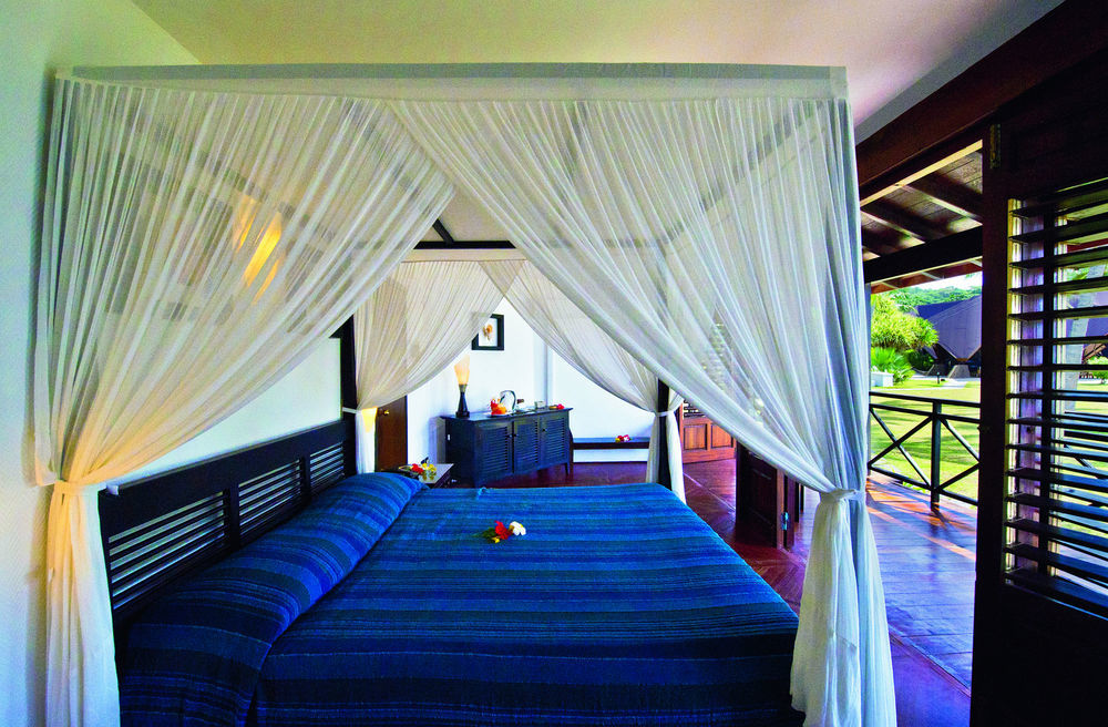 New Emerald Cove Hotel Baie Sainte-Anne Extérieur photo