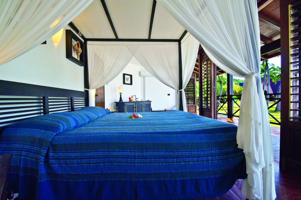 New Emerald Cove Hotel Baie Sainte-Anne Extérieur photo