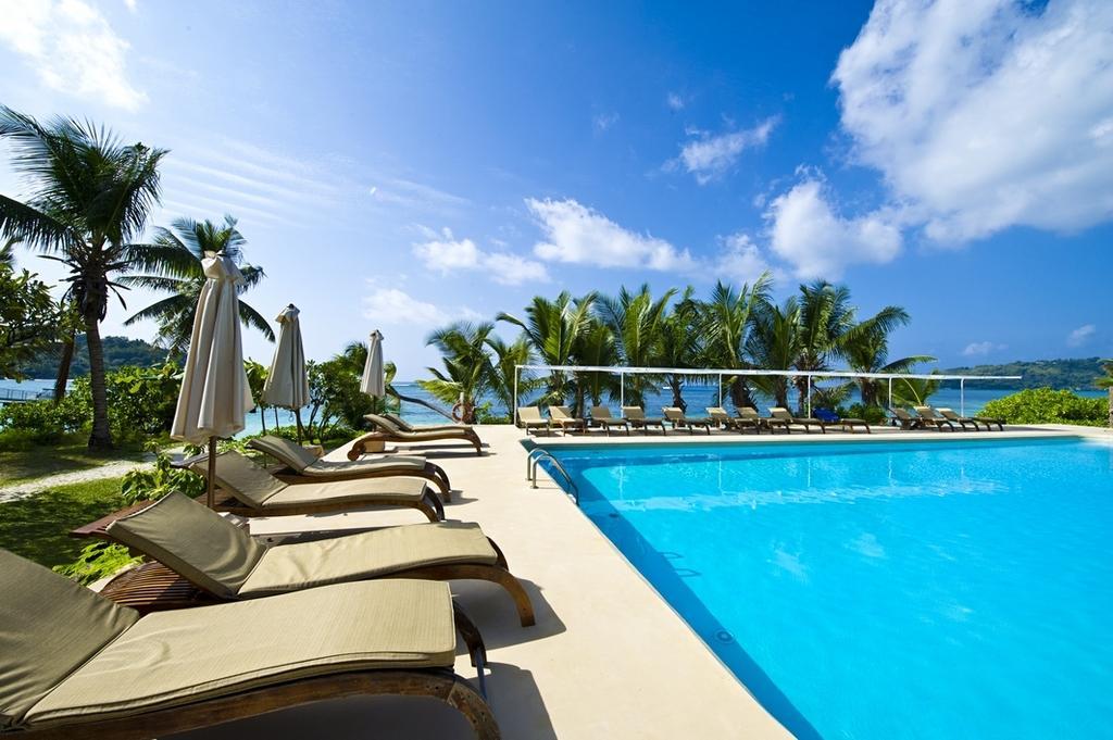 New Emerald Cove Hotel Baie Sainte-Anne Extérieur photo